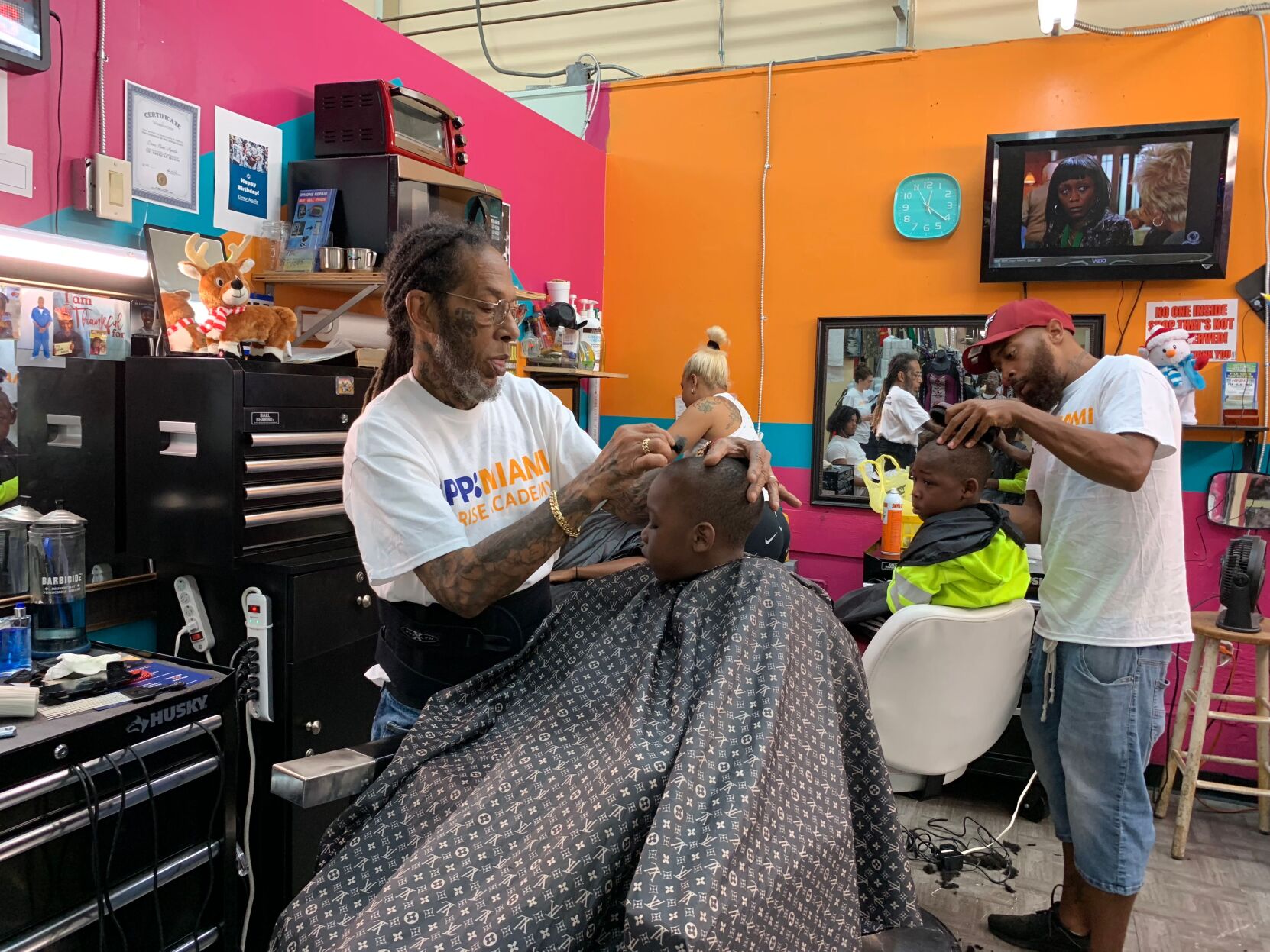 free haircuts 2